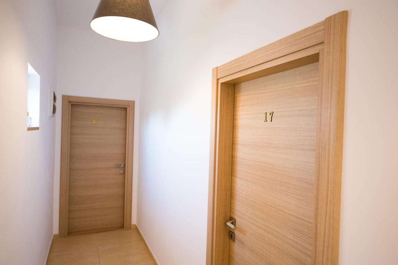 Pensiunea Puiu Afumaţi Exterior foto